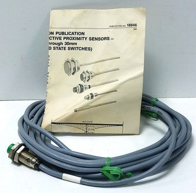 Cutler-Hammer E57SAL12T111E 10-30 V DC Inductive Proximity Sensor