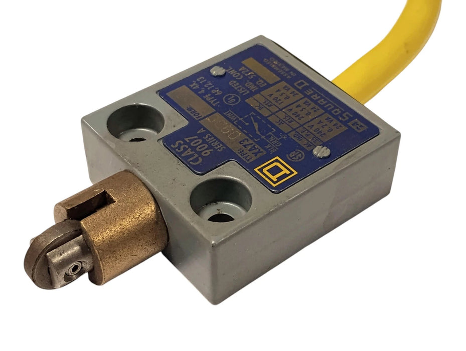 Square D 9007-XA7309DC 240 V AC Roller Plunger Limit Switch