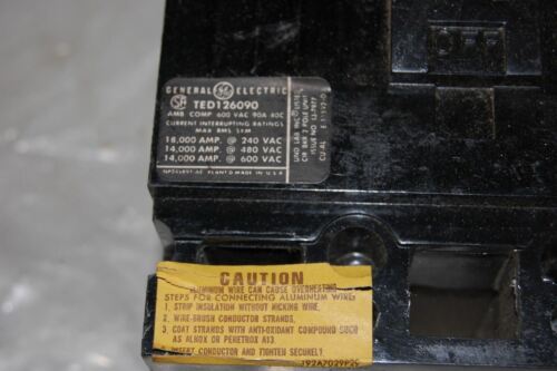 GE TED126090WL Circuit Breaker