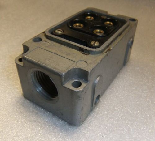 Lot of 2 Microswitch Terminal Block Base for Limit Switch 18PA1