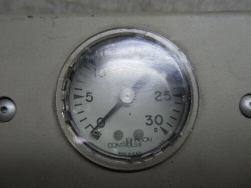 Johnson Controls P-8000 Two Position Pressure Controller