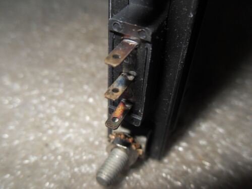 1 EATON HEINEMANN AM1R-Z6-10 AM1R-D2-AC07D-A52 CIRCUIT BREAKER