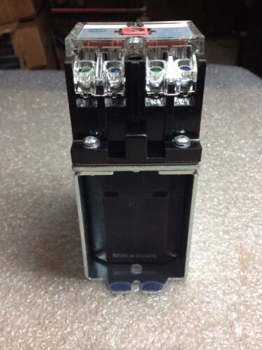 Allen-Bradley 700DC-P220Z1 CONTROL RELAY