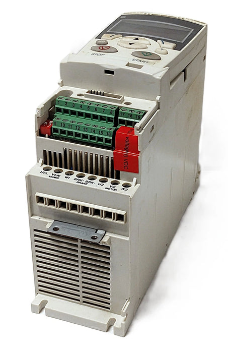 ABB ACS355-03U-08A8-4 380-480 V AC 8.8 A 5 HP Variable Frequency Drive