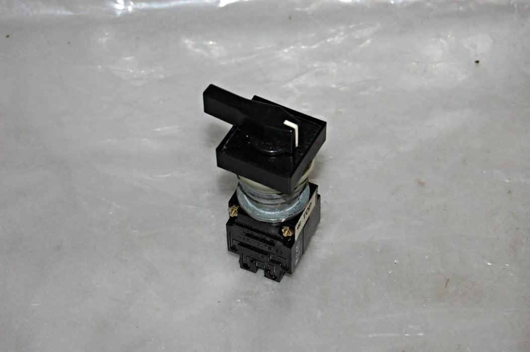 GE CR104MB22242 Oiltight Selector Switch