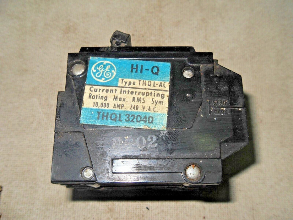GE THQL32040 Circuit Breaker