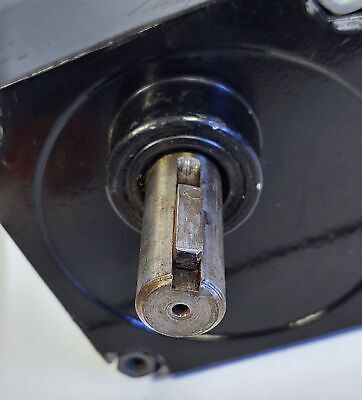 Bodine 32D5BEPM-W3 153KF2009 130 V 1 A 1/8 HP 84 RPM 27.9:1 DC Gearmotor