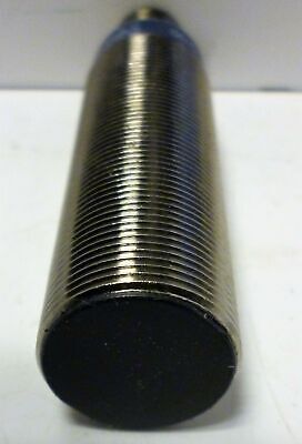 Schneider Electric XS1-M18PA370D Proximity Switch