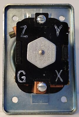 Thomas & Betts Russellstoll 8304 250 V DC / 600 V AC 30 A Ever-Lok Recepticle