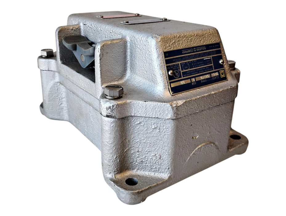 Square D 9001GR210 600 V NEMA 7 & 9 Explosion Proof Control Station