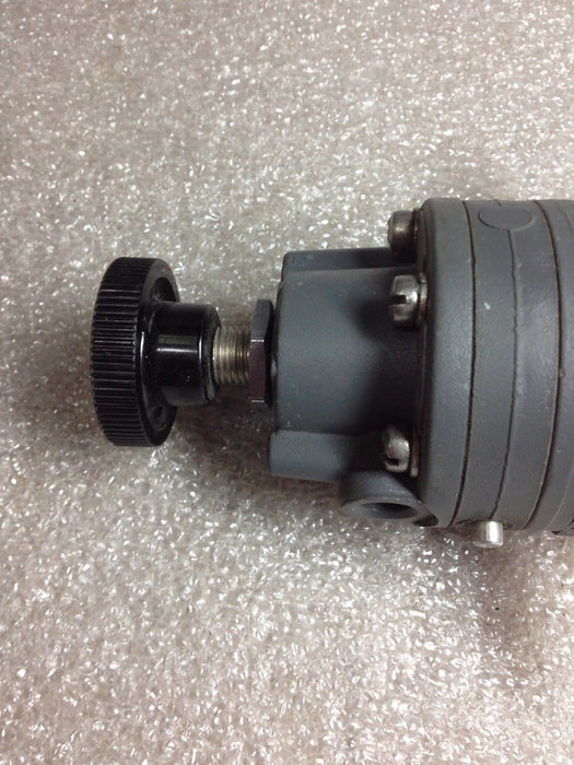 Siemens 41-30 PRESSURE REGULATOR