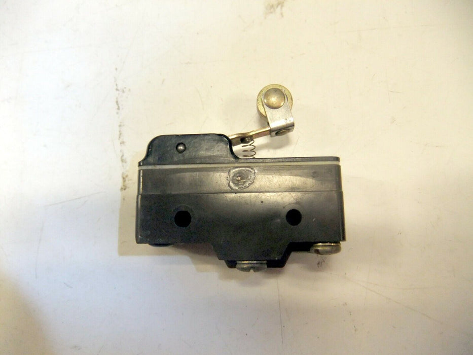 Microswitch Large Basic Switch BZ-2AW822556T