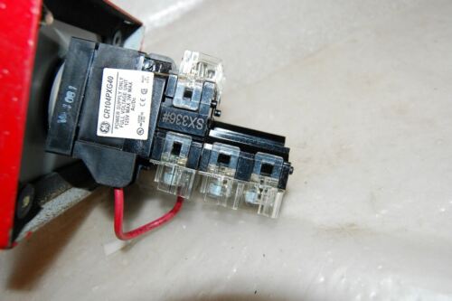 Allen-Bradley CR104PEG11 PUSH BUTTON WITH ENCLOSURE