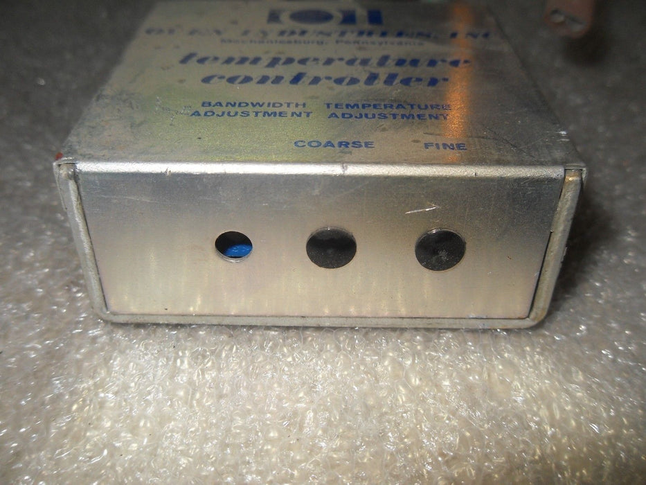 1 OVEN INDUSTRIES 5CX 152A TEMPERATURE CONTROLLER