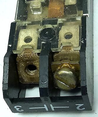 Allen-Bradley 595-A Ser B 600 V AC Auxiliary Contact for NEMA Size 0-5 Contactor