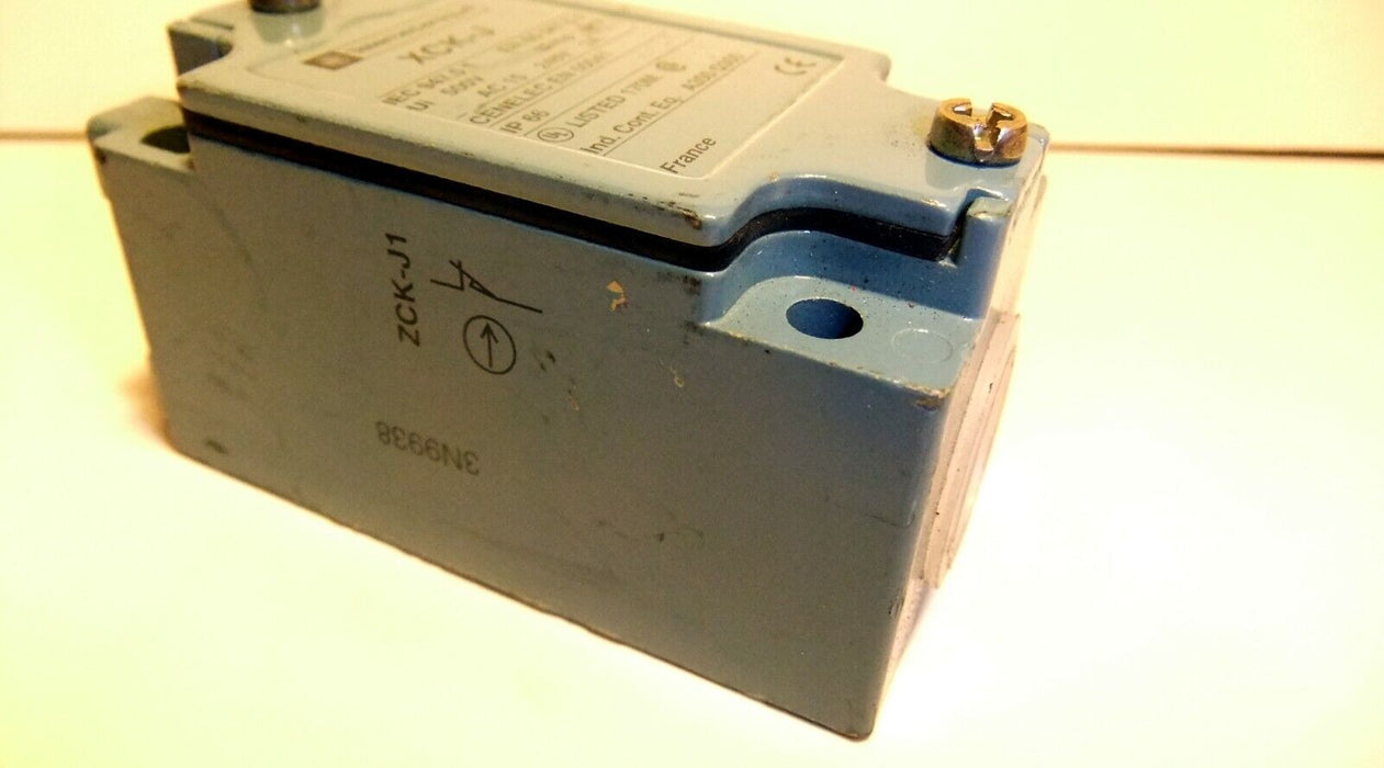 Telemecanique Limit Switch Body ZCK-J1