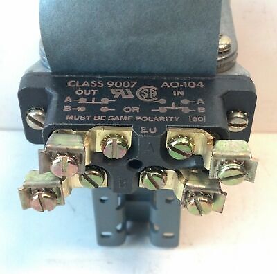 Square D 9050-AO-10E 110/120 V AC 1 NO/1 NC Open Type AC Pneumatic Timing Relay