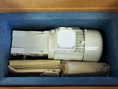 Lenze Americas GKR03-2M-VBR 071C32 230-480V 3-Phase Gearmotor