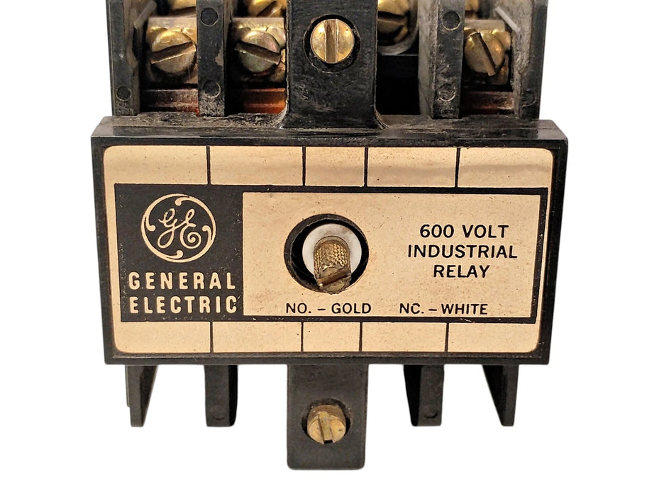 GE CR120B060 600 V AC 10 A Industrial Control Relay w/ 110/120 V AC Coil