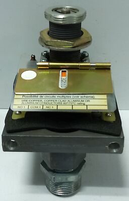 ITT 140P13C3 Neo-Dyn Aerospace Adjustable Pressure Switch