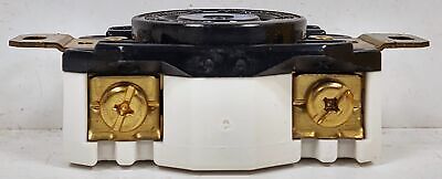 Hubbell HBL2420 3 Pole 4 Wire 20 A 3 Phase 250 VAC Twist-Lock Receptacle