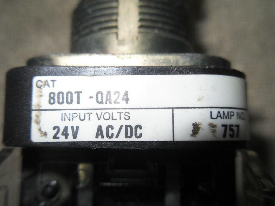 Allen-Bradley 800T-QA24 Ser T Red Illuminated Push Button
