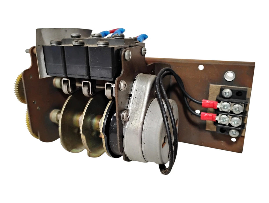Eagle Signal MP3A601 120V/60HZ 125-250 V AC 15 A 12 Sec Repeat Cycle Cam Timer