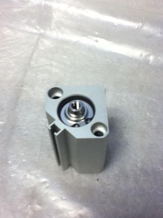 SMC CDQ2B20-25DC Cylinder