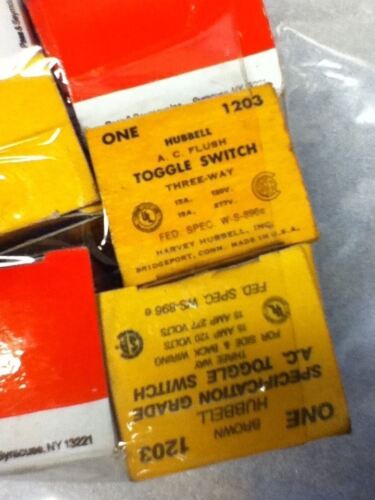 LOT OF 7 PASS & SEYMOUR AND Hubbell PS15AC3 SWITCHES