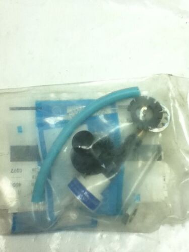 JOHNSON CONTROLS R400-4 MINIATURE PRESSURE REGULATOR