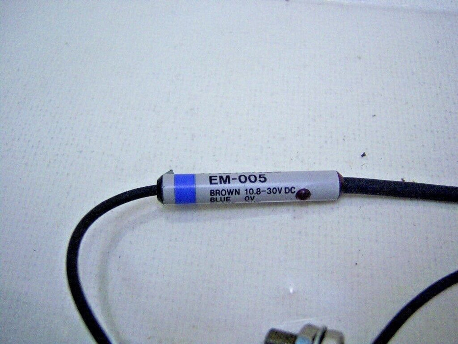 Keyence Photoelectric Proximity EM-005 Amp In Cable Type 10.8-30 VDC