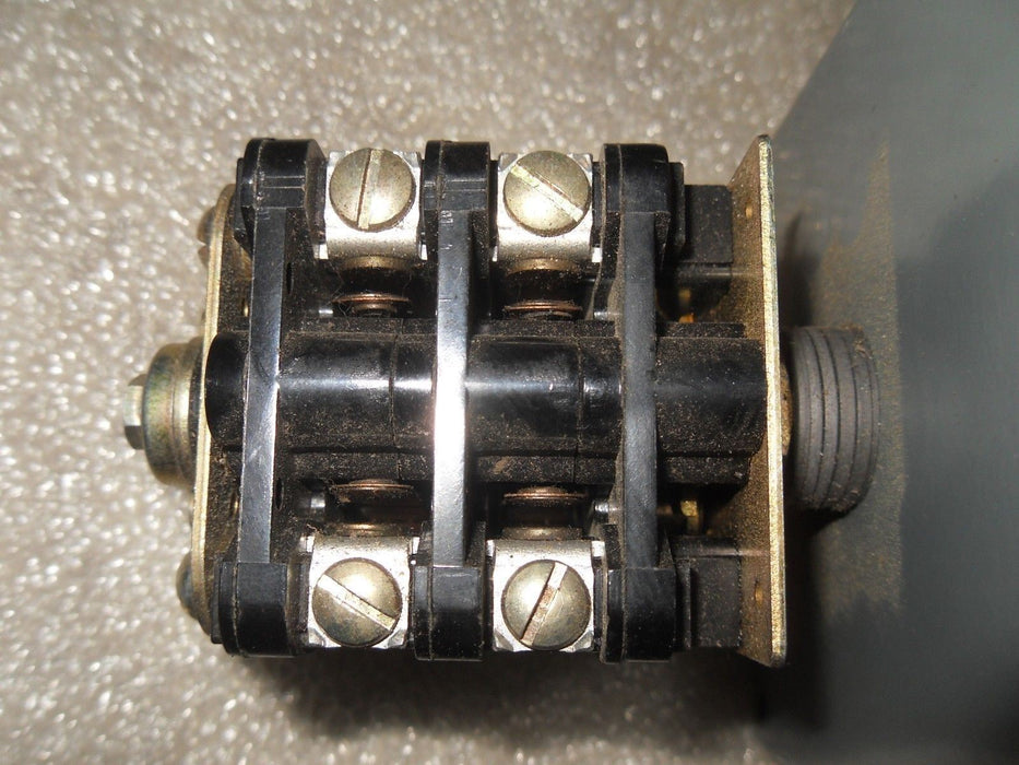 Allen-Bradley 806-DS-2515 Lockable Rotary Drum Switch
