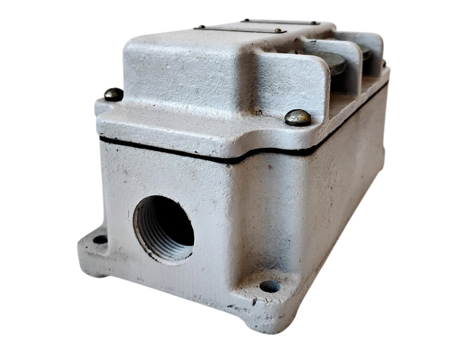 Square D 9001-GD-21 600 V NEMA 4/5 Heavy Duty Start/Stop Push Button Station