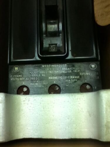 Westinghouse 454D676G21 Circuit Breaker