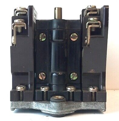 Joslyn Clark 713UPDE-76 110-120 V AC Coil 2NO/2NC PMT Pneumatic Timing Relay