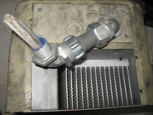 1 TOSHIBA TOSVERT-130 TRANSISTOR INVERTER 3 HP
