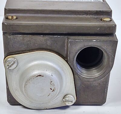 Barksdale ML1H-B203S Temperature Switch in Rainproof Enclosure