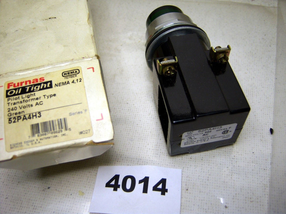 Furnas Oiltight Pilot Light Green 52PA4H3 NIB