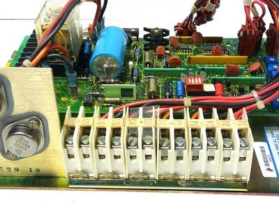 Eaton 15-539-1 DYNAMATIC 4050 115 VAC 7 A Input 45 VDC 8 A Output Controller