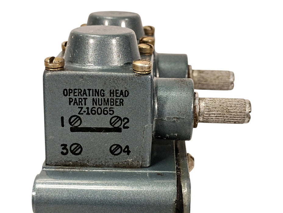 Allen-Bradley 802T-AD Series C 600 V AC 10 A Dual Rotary Gear Limit Switch