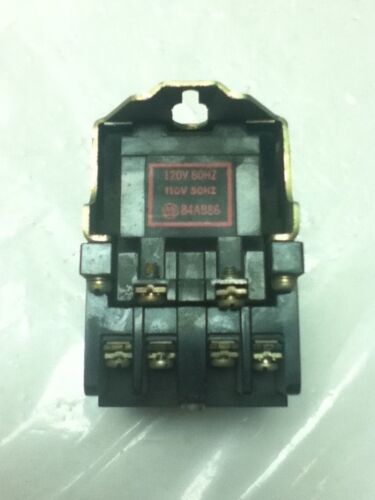 Allen-Bradley 700-N200A24 SERIES C CONTROL RELAY