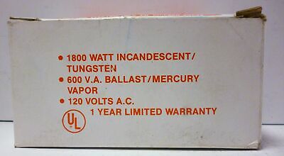 Dayton 2E331 Raintight Photoelectric Switch