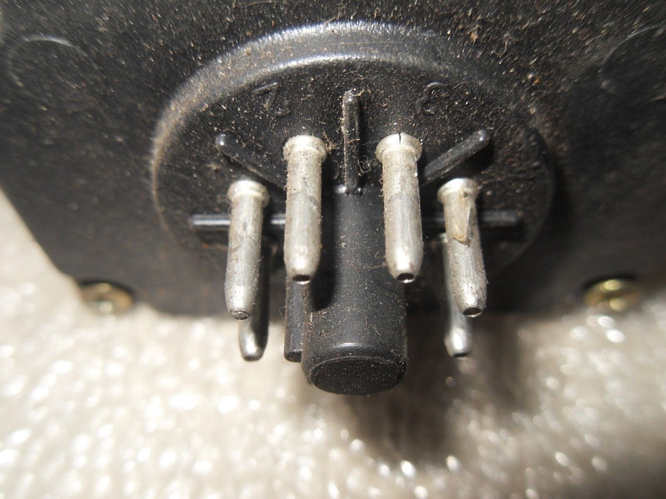 Square D 9050-JCK-16 120VAC 0.1-10MIN On Delay Timing Relay