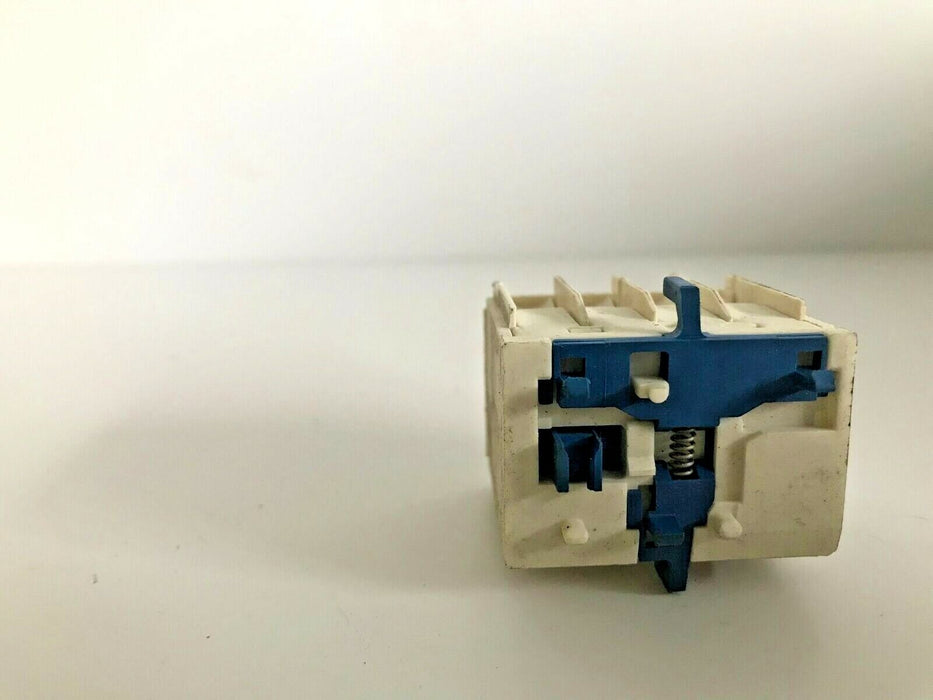 Telemecanique LA1KN22 Auxiliary Contact