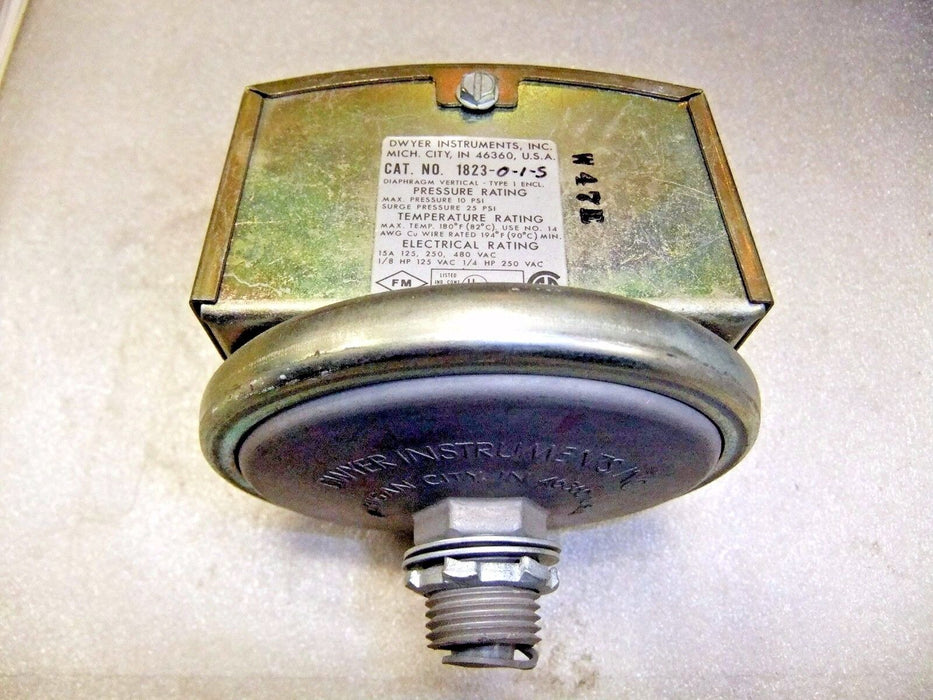 Dwyer Pressure Switch 1823-0-1-S