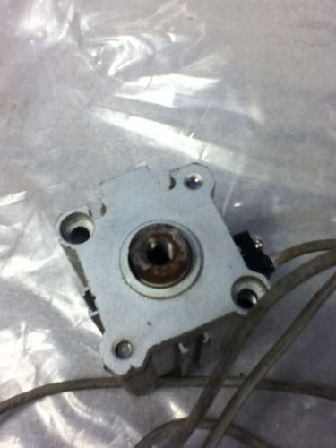 SMC CDQ2KB23-15D-A7 CYLINDER- NO BOX