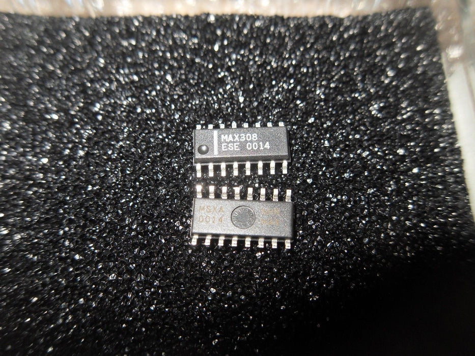 2 Maxim MAX308ESE CMOS Analog Multiplexers