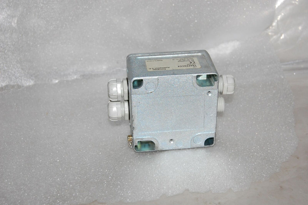 SCHNEIDER TSXFPACC4 TERMINAL BOX