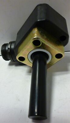NAMCO EE210-38740 Inductive Proximity Sensor