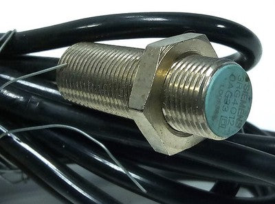 Siemens 3RG4012-0AG33 10-30 V DC Inductive Proximity Sensor